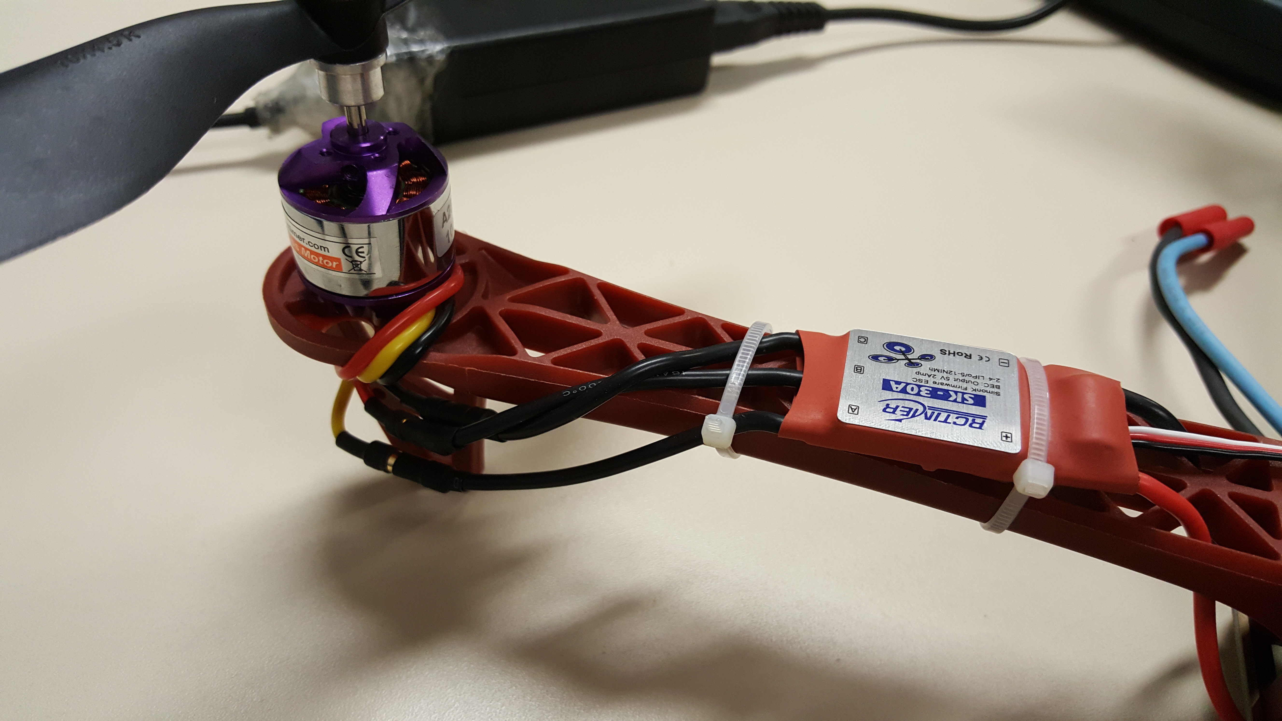 Motor E ESC 2